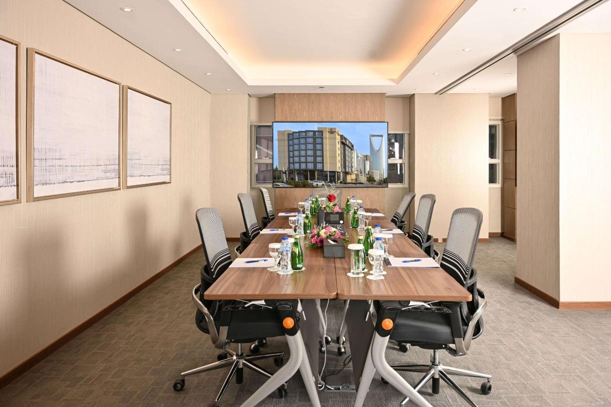 Comfort Hotel Riyadh Olaya מראה חיצוני תמונה